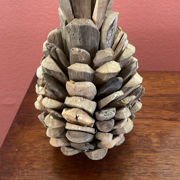 Driftwood Pineapple - Picture 4 of 7